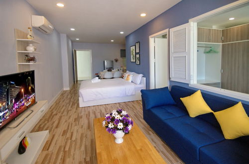 Photo 11 - Handy Beachfront Apartment