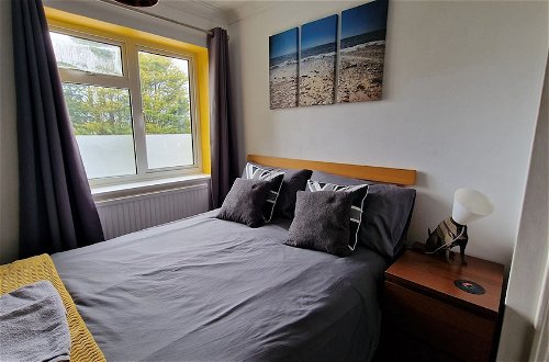 Photo 10 - 3 Bed House, Stunning Views And Free Parking