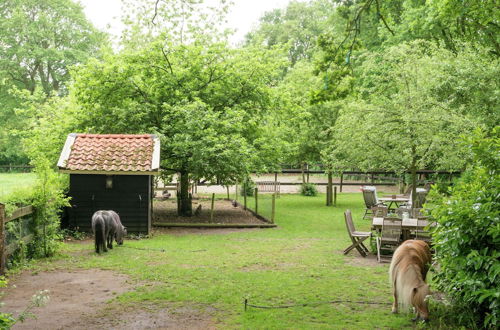 Foto 30 - Secluded Farmhouse in Balkbrug with Hot Tub