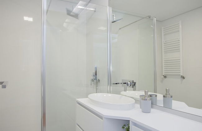 Liiiving -Luxury River View Apartment IX - Photo 43
