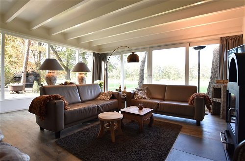 Photo 9 - Alluring Holiday Home in Reutum-Weerselo with Hot Tub