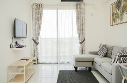 Photo 8 - Comfrot 2Br At Sky House Bsd Apartment