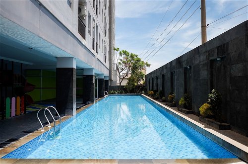 Photo 8 - Calm And Relaxing Studio At Puri Mas Apartment