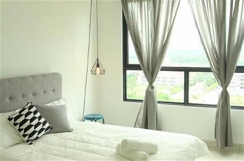 Photo 4 - The Raffles Suites by Stayshare Homes