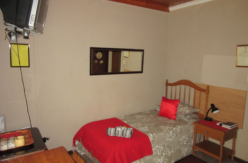 Foto 6 - Milton's Guesthouse