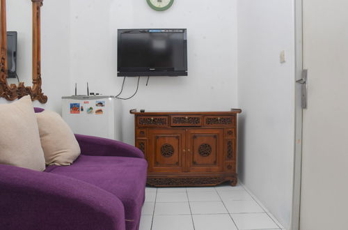 Photo 5 - Comfy 2Br At Menteng Square Apartment