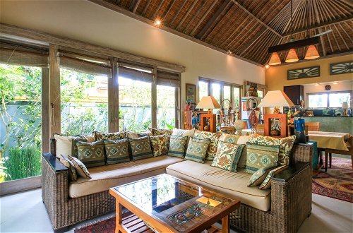 Foto 1 - Artful 3bed3bath Villa And Bungalow in the Rice Fieldsbest Breakfast in Bali