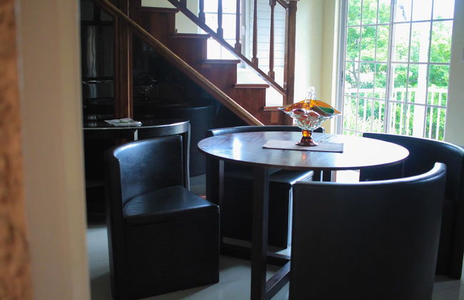 Marley Manor - Photo 2