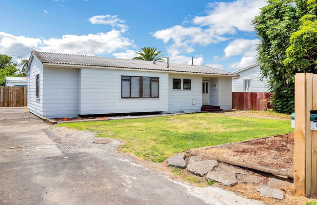 Kiwi Holiday Home near Airport - Photo 26