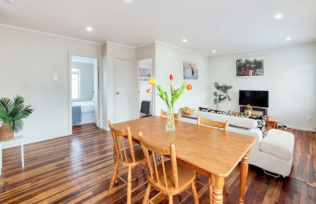 Kiwi Holiday Home near Airport - Photo 13