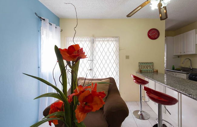 Kgn Most Centrally Located One Bdrm II - Photo 13
