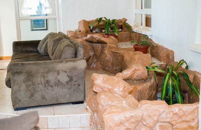 Captivating 3-bed Villa - Foto 17
