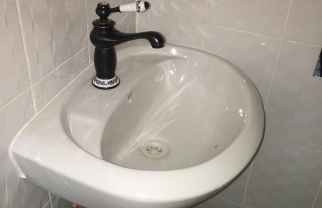 Famko Hotel - Sleeps 24 - Parking - Garden - Foto 12