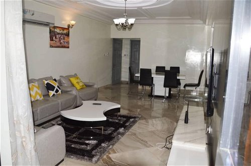 Photo 16 - Two Bedrooms Apartment Douala Camer With Nice View
