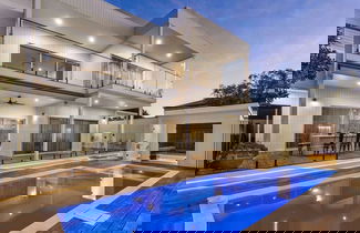 Foto 1 - Stanford Luxury Pool Sauna Spa Tennis Court