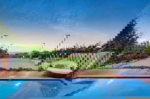 Foto 4 - Stanford Luxury Pool Sauna Spa Tennis Court