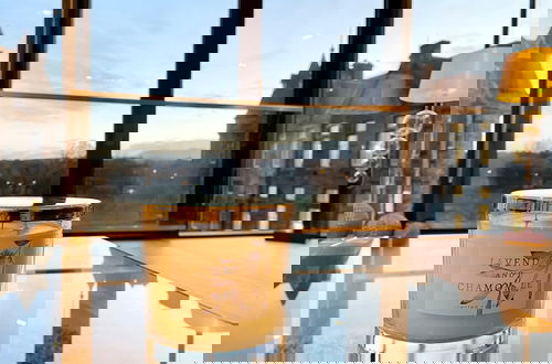 Foto 20 - Stunning Park View Quartermile Apartment Close Proximity to Castle & University