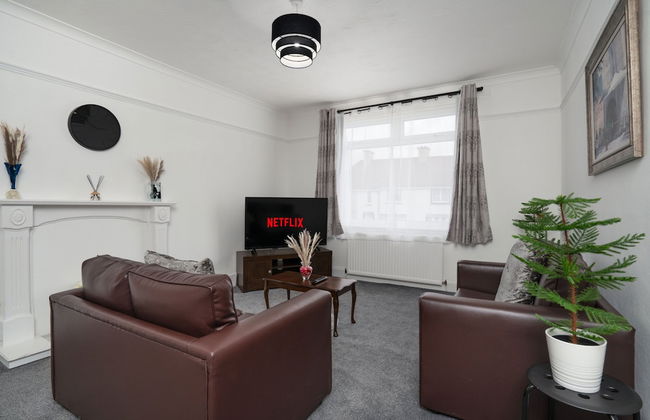 2-bed Flat, Wishaw, Free Parking, Family-friendly - Foto 9