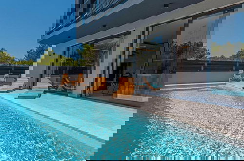 Foto 42 - Luxury Contemporary Villa in Vodice With Pool, Sauna and Hot Tub