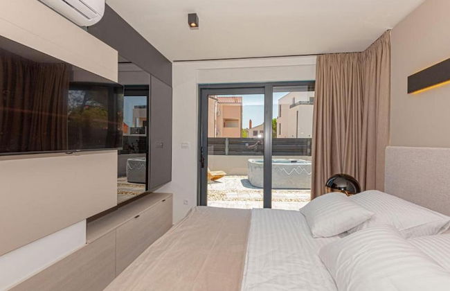 Luxury Contemporary Villa in Vodice With Pool, Sauna and Hot Tub - Foto 13