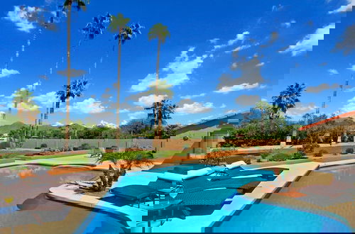 Foto 1 - Mountain Views & Heated Pool/spa & Amenities Galore!
