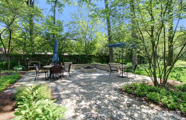 Modern Notre Dame Get Away 1614 - Photo 10