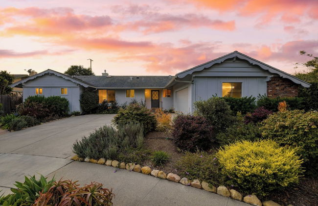 Goleta Getaway by Avantstay Private Backyard, 1.5mi to the Beach! - Foto 41