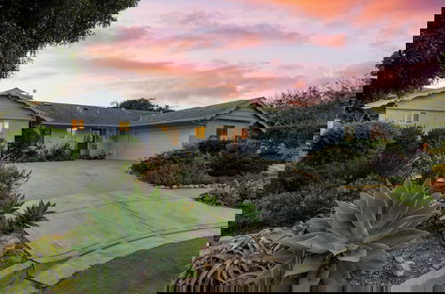 Foto 40 - Goleta Getaway by Avantstay Private Backyard, 1.5mi to the Beach!