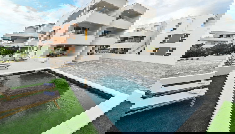 Foto 1 - Apartments Break with Pool