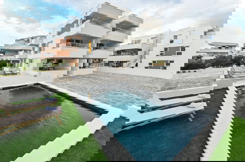 Foto 1 - Apartments Break with Pool