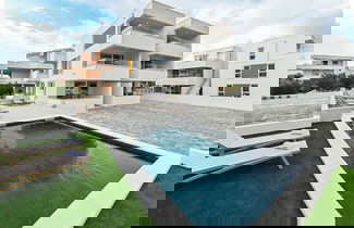 Foto 1 - Apartments Break with Pool