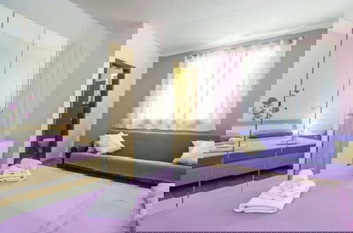 Foto 4 - Cozy One Bedroom Apartment With Terrace