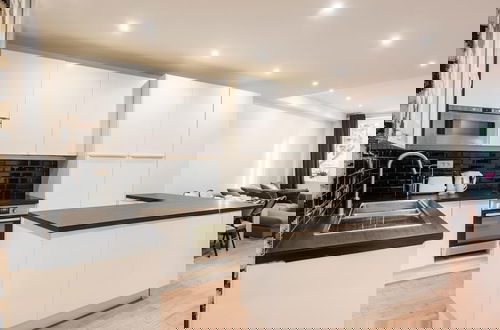 Foto 6 - Spacious Apartment With 2 Rooms