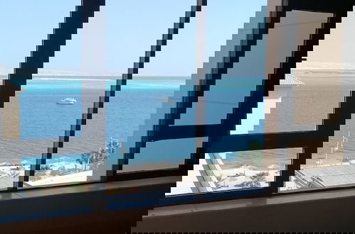 Foto 10 - Stunning Sea View 1-bed Apartment in Hurghada