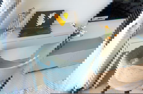 Foto 15 - Vogue | Binghatti Corner JVC-7mins Sky Dubai 3 mins Cirle Mall Brand New
