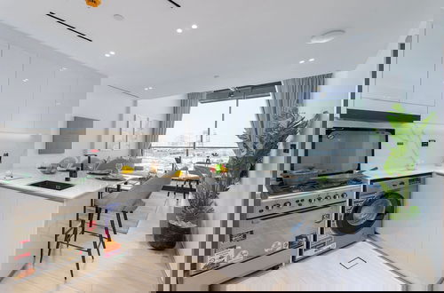 Foto 12 - Vogue | Binghatti Corner JVC-7mins Sky Dubai 3 mins Cirle Mall Brand New