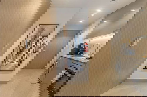Foto 14 - Elegant Studio w Balcony View Near Downtown Dubai
