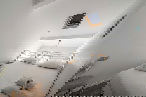 Photo 2 - Bright Duplex / Mezzanine - Cannes Center - 1BR / 3P
