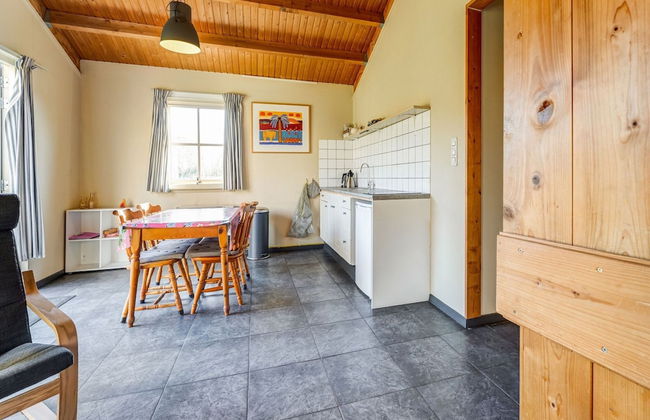 Tranquil Holiday Home in Lage Zwaluwe With Terrace - Photo 45