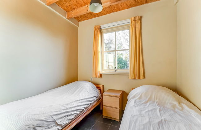Tranquil Holiday Home in Lage Zwaluwe With Terrace - Photo 9