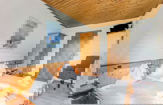 Foto 3 - Detached Modern Holiday Home With Sauna in the Salzburgerland