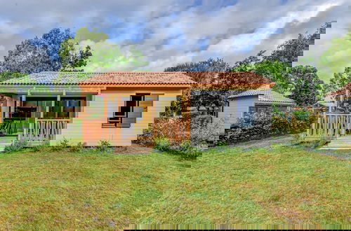Foto 43 - Serene Chalet in Hourtin Near Lake