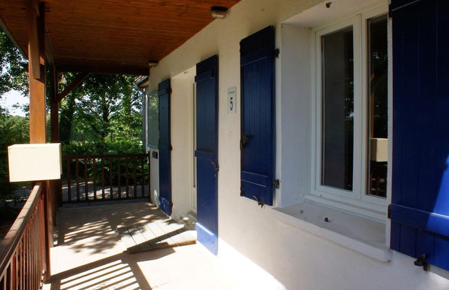 Amazing Holiday Home in Les Forges With Terrace - Photo 2