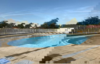 Foto 1 - Soothing Vacation Home With Pool in Les Forges