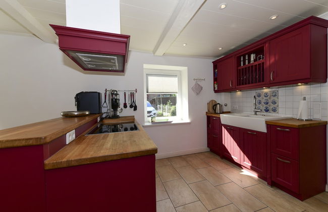 Idyllically Located, Comfortably Furnished and Renovated Holiday Apartment - Foto 40