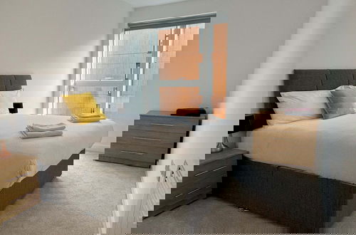 Photo 29 - Modern 2 bed With Parking - Grand Exchange Bracknell