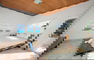 Foto 1 - Contemporary Comfort: Stunning Villa With Pool & Restaurant
