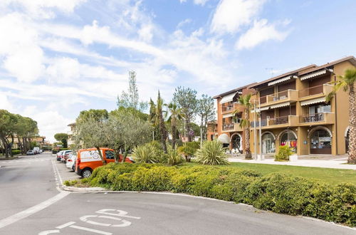 Photo 27 - Cloistered Apartment in Sirmione near Lake