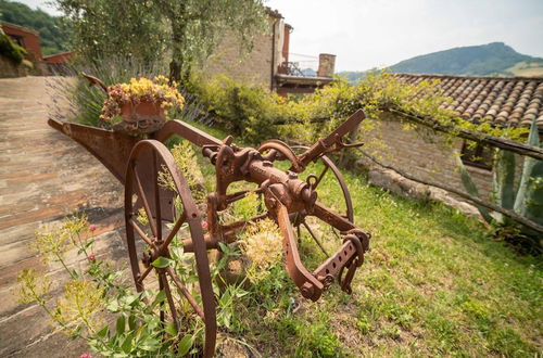 Photo 23 - Fabulous Holiday Home With Wifi in Monte San Martino Italy