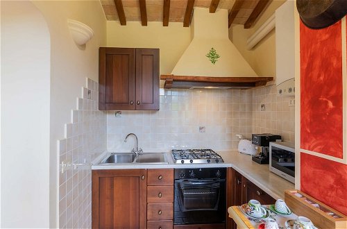 Foto 5 - Fabulous Holiday Home With Wifi in Monte San Martino Italy